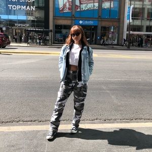 Meet your Posher, Abigail